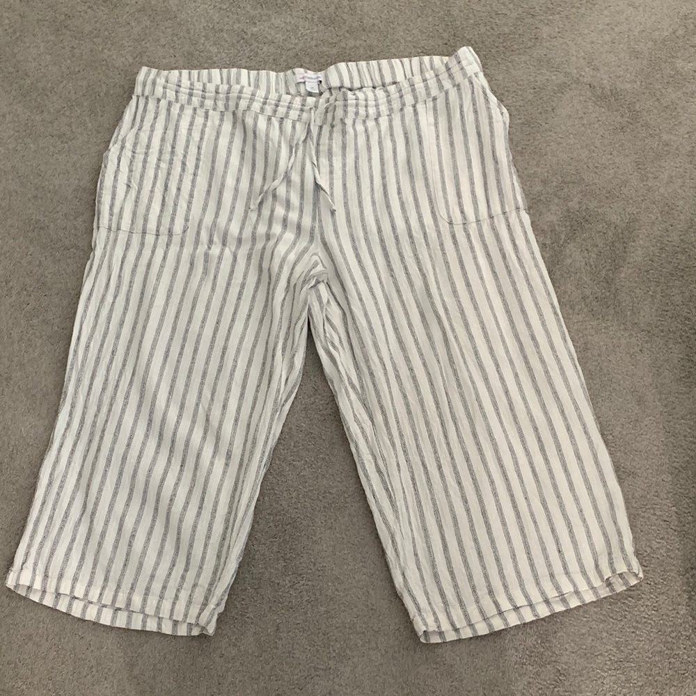 Liz Claiborne White and Black Stripe Wide Leg Linen Pant. Size 2X